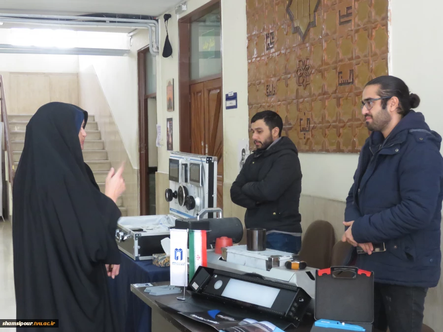 اختتامیه سومین دوره «ایده‌شو مهارت‌آفرین» با حضور رئیس دانشکده و تقدیر از داوران و ایده‌های برتر 8