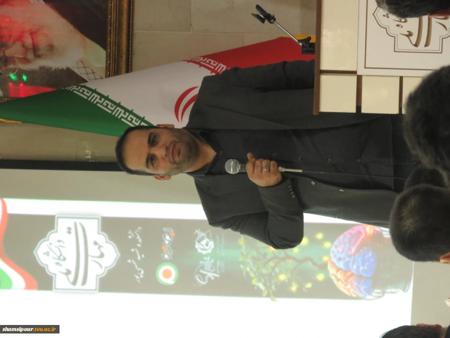 اختتامیه سومین دوره «ایده‌شو مهارت‌آفرین» با حضور رئیس دانشکده و تقدیر از داوران و ایده‌های برتر 9