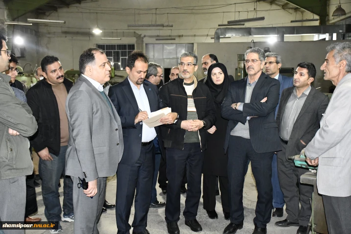 در بازدید رئیس دانشگاه ملی مهارت از مرکز رشد واحدهای فناور کردستان مطرح شد:
تجاری‌سازی ایده‌های مهارت‌محور، پیشران اشتغال‌زایی پایدار است.