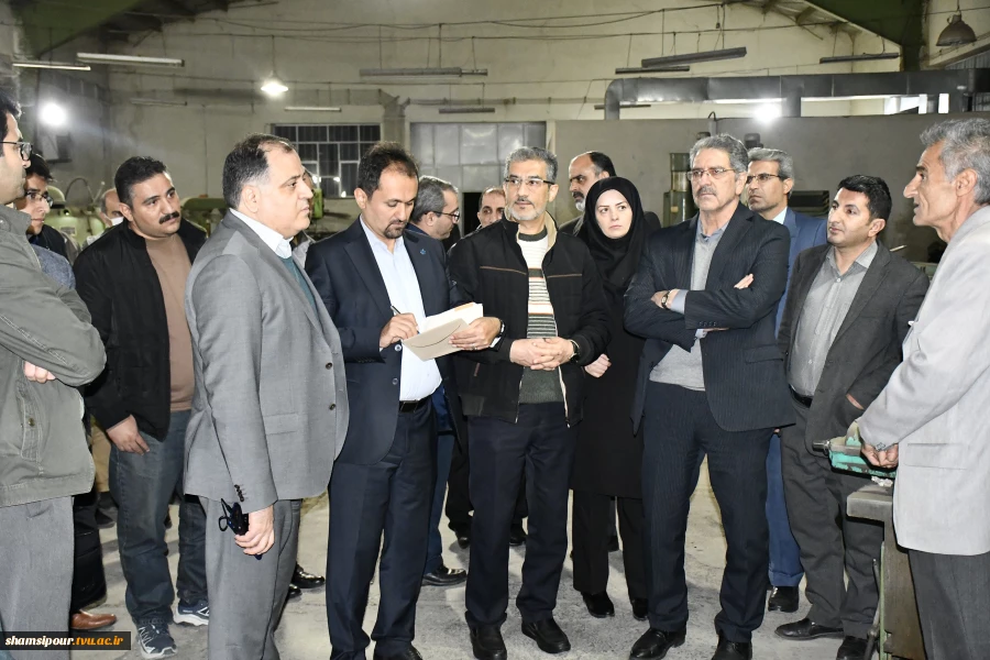 در بازدید رئیس دانشگاه ملی مهارت از مرکز رشد واحدهای فناور کردستان مطرح شد:
تجاری‌سازی ایده‌های مهارت‌محور، پیشران اشتغال‌زایی پایدار است. 2