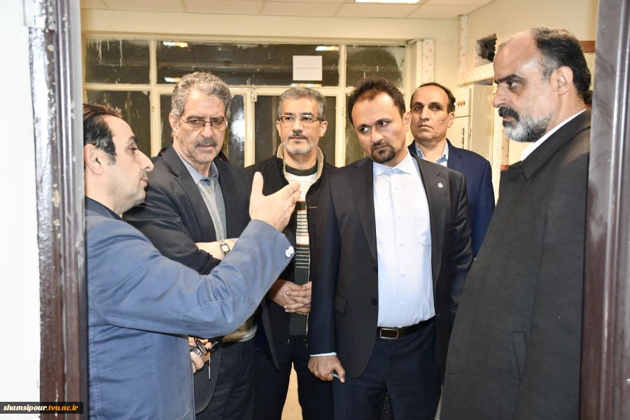 رئیس دانشگاه ملی مهارت در بازدید از دانشکده پسران شهید یزدان‌پناه سنندج:
ارتقای زیرساخت‌های کارگاهی، اولویت راهبردی دانشگاه در مسیر اشتغال‌زایی است 5