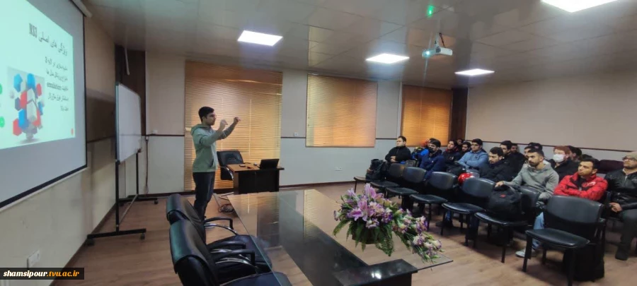 برگزاری سمینار معرفی و راه‌اندازی نرم‌افزار شبیه‌ساز NS3 در دانشکده شهید شمسی پور
 7