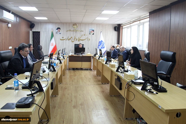 برگزاری اولین جلسه ارائه گزارش اعضای کمیته راهبری با حضور آقای دکتر زمانی رئیس دانشگاه