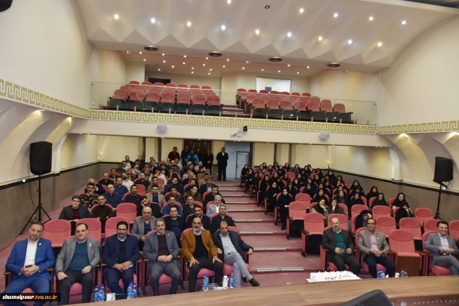 در آستانه خجسته ولادت حضرت علی (ع) و گرامی‌داشت روز پدر و روز مرد جشن میلاد امیرالمومنین (ع) در دانشگاه ملی مهارت برگزار شد 12