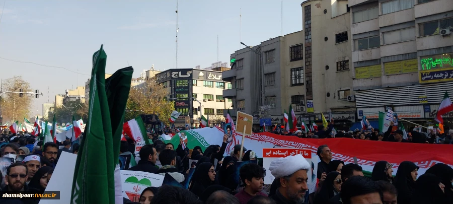 حضور هیئت رئیسه و کارکنان سازمان مرکزی دانشگاه ملی مهارت در راهپیمایی ۲۲ دی‌ماه 7