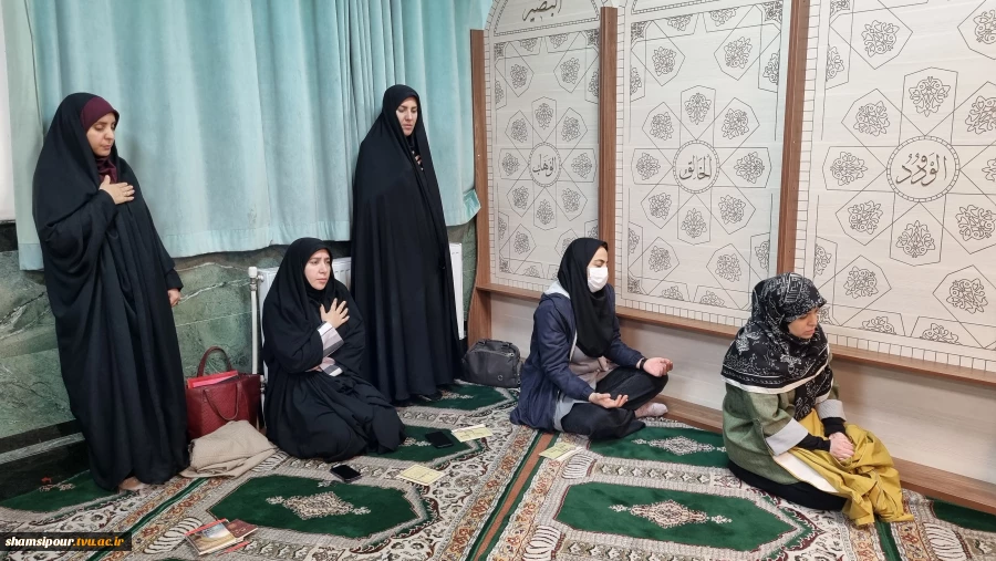 برگزاری مراسم معنوی زیارت عاشورا در دانشکده شهید شمسی پور 7