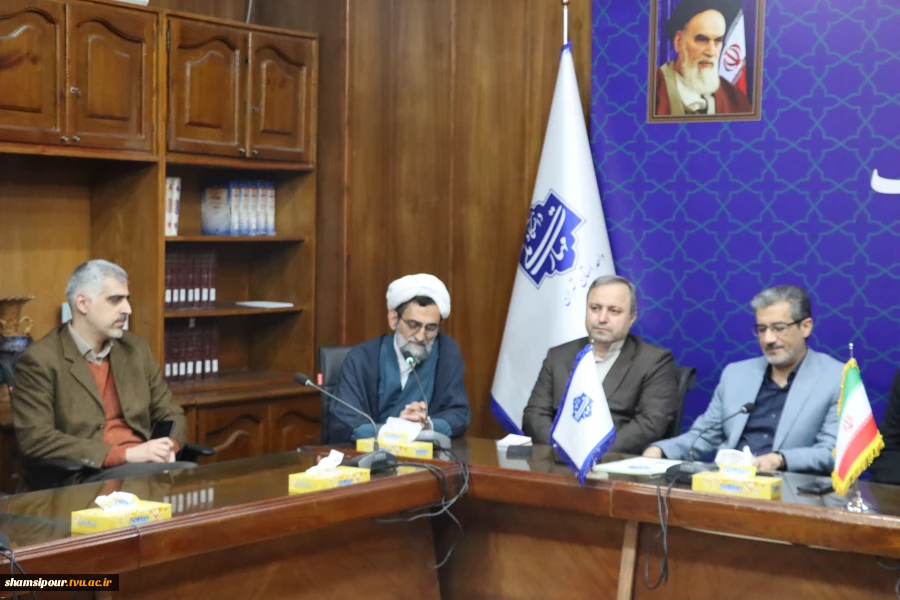با حضور معاون آموزشی، معاون فرهنگی و دانشجویی و مسئول نهاد مقام معظم رهبری(مدظله) در دانشگاه ملی مهارت کشور؛
 مراسم تکریم و معارفه سرپرست دانشگاه ملی مهارت واحد استانی تهران و دانشکده فنی انقلاب اسلامی برگزار شد 9
