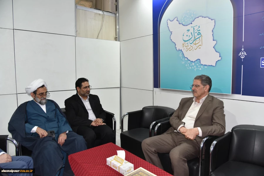 با حضور دکتر زمانی افتتاح شد؛
بخش دانشگاهی سی و سومین نمایشگاه بین‌المللی قرآن کریم با میزبانی دانشگاه ملی مهارت 25