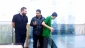 بازدید مهندس هوشیاری به همراه معاون دانشجویی و فرهنگی از کارگاه شیشه بری دانشجویان جهادگر دانشکده شهید شمسی پو 17