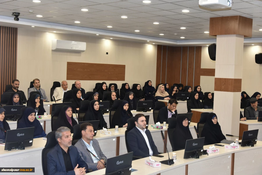 نشست رئیس و هیئت رئیسه دانشگاه با کارکنان سازمان مرکزی به مناسبت سال نو 9