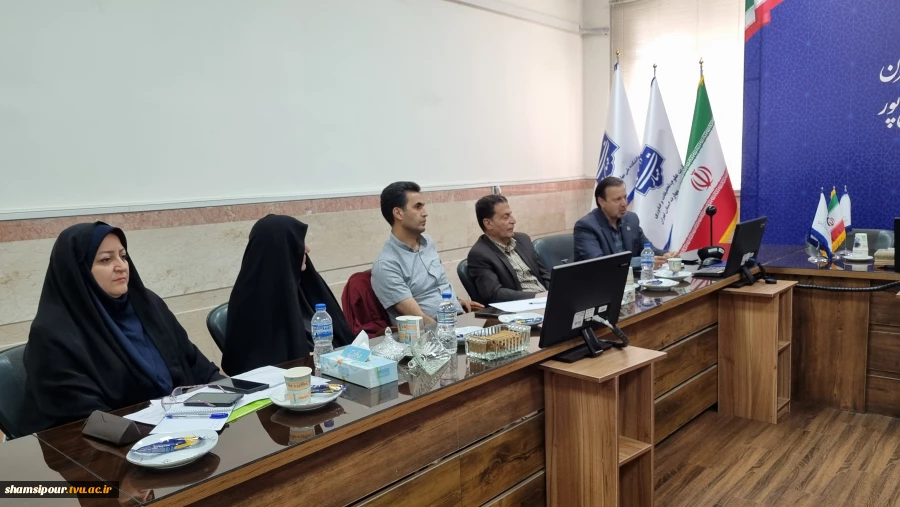 بازدید مدیرکل دفتر بودجه دانشگاه ملی مهارت از دانشکده شهید شمسی‌پور
با تأکید بر توسعه زیرساخت‌های رفاهی و آموزشی 3