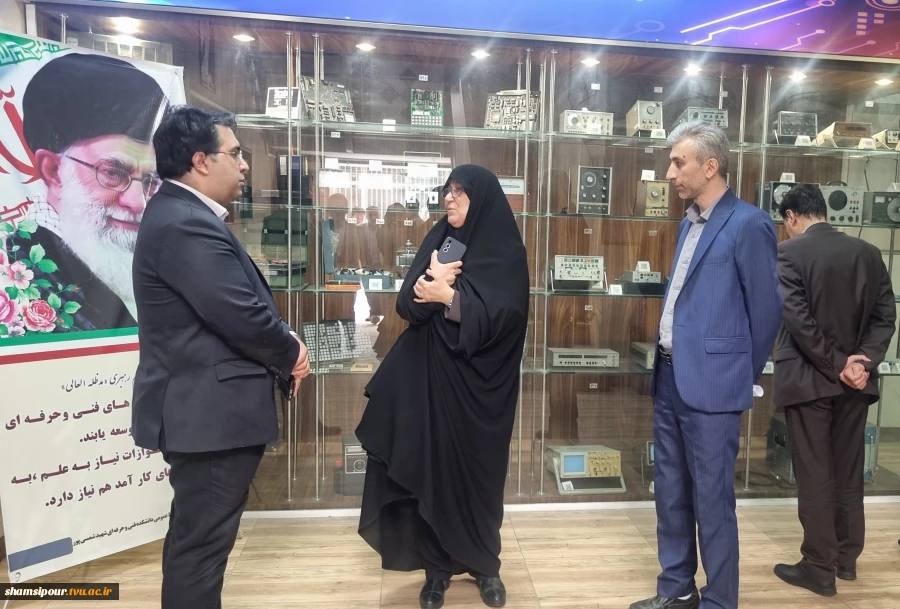 بازدید مدیرکل دفتر بودجه دانشگاه ملی مهارت از دانشکده شهید شمسی‌پور
با تأکید بر توسعه زیرساخت‌های رفاهی و آموزشی 6