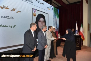 رئیس دانشگاه ملی مهارت در جشنواره سرآمدی آموزش استان تهران:
دانشگاه ملی مهارت می تواند معمار دانشگاه‌های مهارتی کشور باشد و اصولی مثل تعیین استاندارد، تربیت مربی و تضمین کیفیت را راهبری نماید/ استاد سرآمد کسی است که دانش را به مهارت تبدیل کند. 49