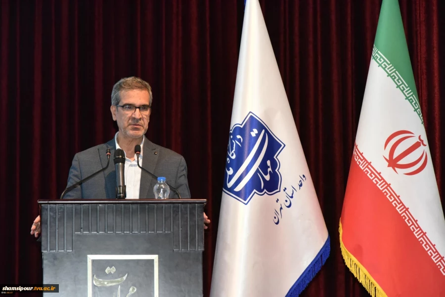 رئیس دانشگاه ملی مهارت در جشنواره سرآمدی آموزش استان تهران:
دانشگاه ملی مهارت می تواند معمار دانشگاه‌های مهارتی کشور باشد و اصولی مثل تعیین استاندارد، تربیت مربی و تضمین کیفیت را راهبری نماید/ استاد سرآمد کسی است که دانش را به مهارت تبدیل کند. 57