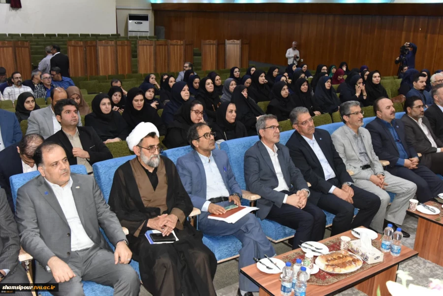 رئیس دانشگاه ملی مهارت در جشنواره سرآمدی آموزش استان تهران:
دانشگاه ملی مهارت می تواند معمار دانشگاه‌های مهارتی کشور باشد و اصولی مثل تعیین استاندارد، تربیت مربی و تضمین کیفیت را راهبری نماید/ استاد سرآمد کسی است که دانش را به مهارت تبدیل کند. 63