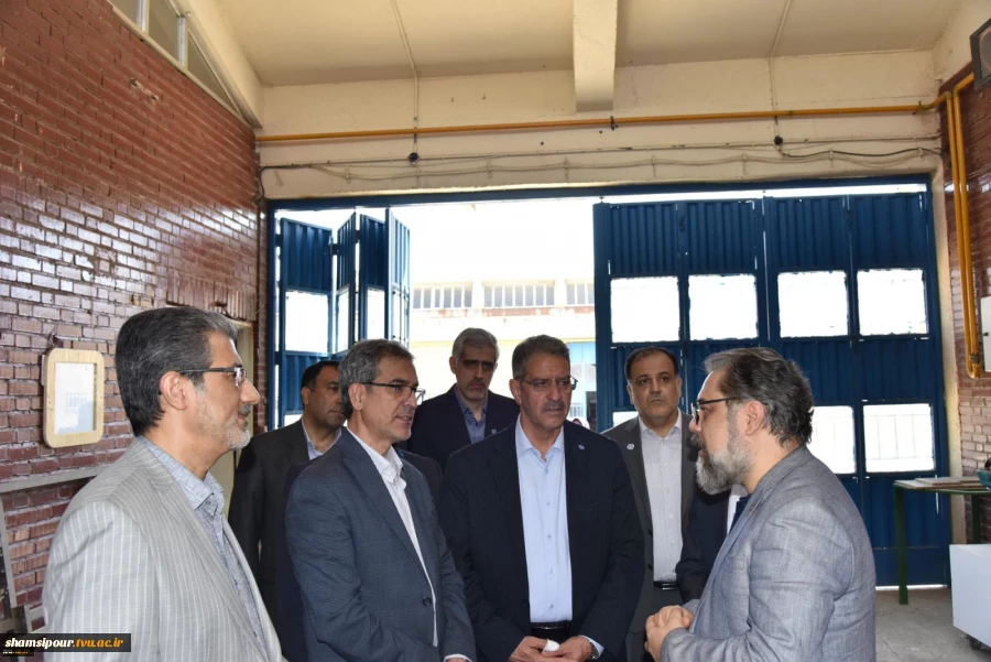 رئیس دانشگاه ملی مهارت در جشنواره سرآمدی آموزش استان تهران:
دانشگاه ملی مهارت می تواند معمار دانشگاه‌های مهارتی کشور باشد و اصولی مثل تعیین استاندارد، تربیت مربی و تضمین کیفیت را راهبری نماید/ استاد سرآمد کسی است که دانش را به مهارت تبدیل کند. 65