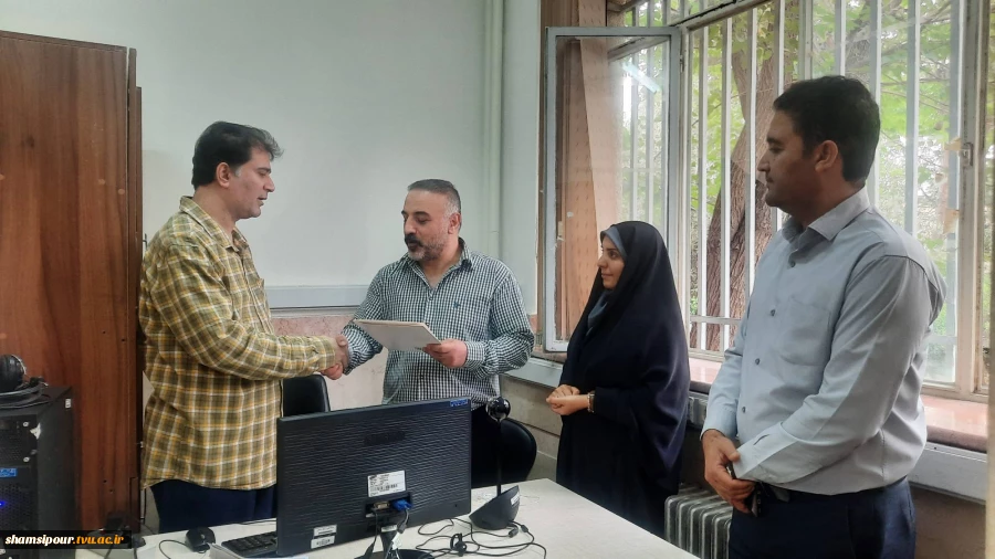 وبینار علمی فردوسی و فارسی معیار برگزار شد
 2