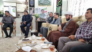 دیدار رئیس دانشکده شهید شمسی‌پور در جمع خانواده  دانشجوی شهید مهدی حسینی؛ 
  روایت ایثار و پایداری 3