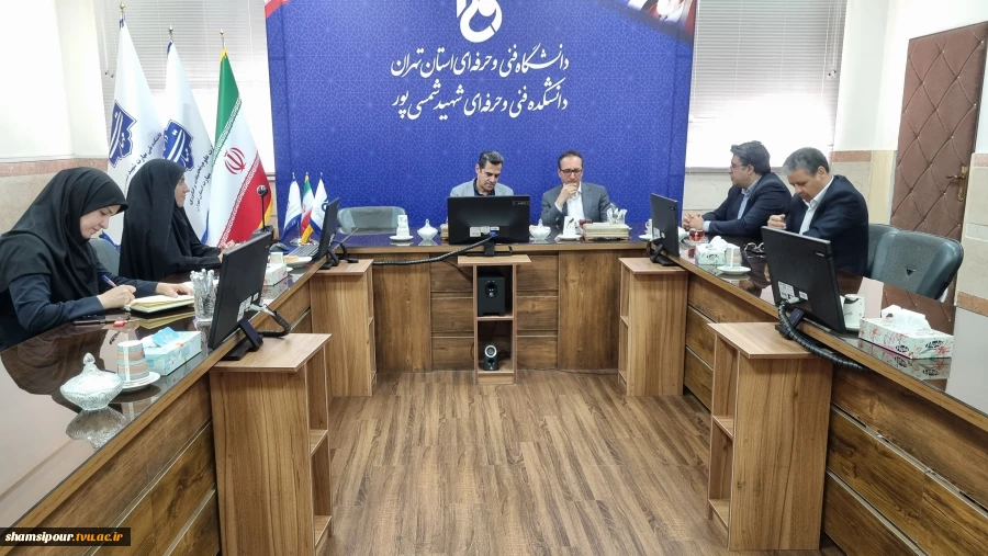 در راستای ارتقای توسعه همکاری‌های علمی، پژوهشی و فناورانه صورت گرفت؛
تفاهم‌نامه  میان دانشکده شهید شمسی‌پور و شرکت  داده پردازان ناب 

 3