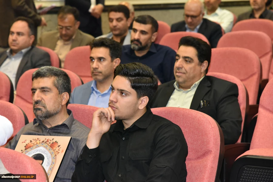 در یادواره شهدای خانواده بزرگ دانشگاه ملی مهارت در جنگ رمضان تأکید شد؛
لزوم بازخوانی سیره شهدا و ثبت میراث ماندگار دفاع مقدس در دانشگاه‌ها 3