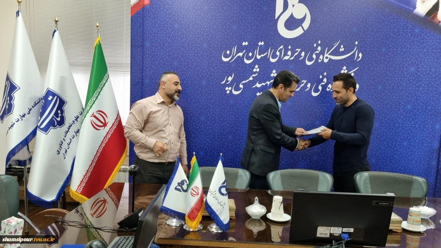 برگزاری مسابقه دارت ویژه همکاران خانم و آقای دانشکده و و اهداء جوایز و لوح تقدیر به نفرات اول تا سوم 6