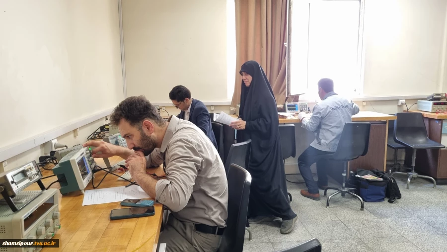 مصاحبه علمی و آزمون عملی (PE) متقاضیان جذب اعضای هیأت علمی فراخوان بهمن 1404رشته مهندسی الکترونیک و برق به میزبانی دانشکده شهید شمسی پور 16