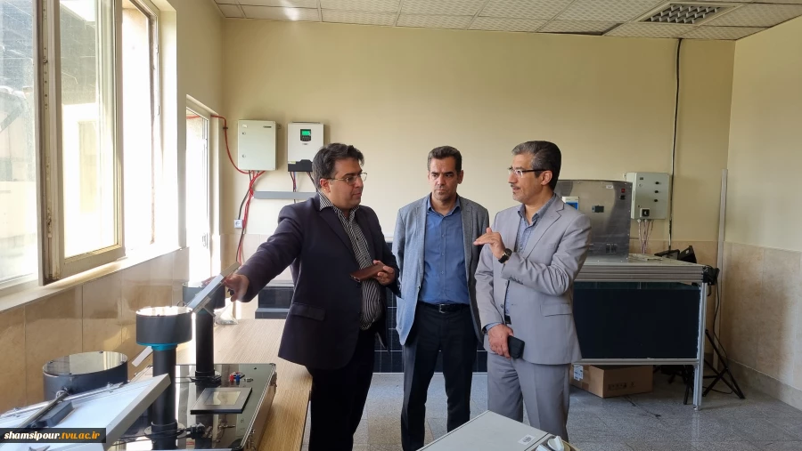 بازدید معاون آموزشی دانشگاه ملی مهارت از دانشکده شهید شمسی پور؛
   تأکید بر  ارتقای کیفیت آموزش ، توسعه زیر ساخت ها و بهبود شرایط آموزشی دانشجویان 9