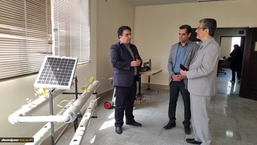 بازدید معاون آموزشی دانشگاه ملی مهارت از دانشکده شهید شمسی پور؛
   تأکید بر  ارتقای کیفیت آموزش ، توسعه زیر ساخت ها و بهبود شرایط آموزشی دانشجویان 14
