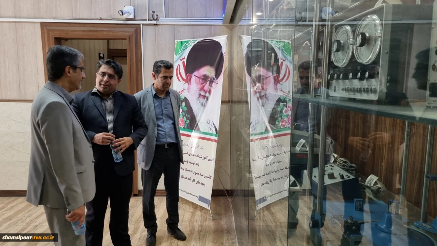 بازدید معاون آموزشی دانشگاه ملی مهارت از دانشکده شهید شمسی پور؛
   تأکید بر  ارتقای کیفیت آموزش ، توسعه زیر ساخت ها و بهبود شرایط آموزشی دانشجویان 20