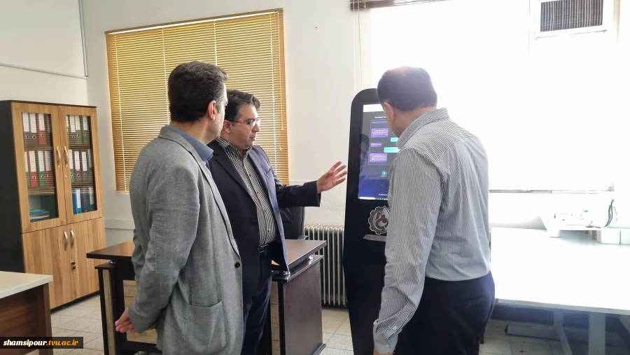 بازدید مدیرکل حوزه ریاست، روابط عمومی و هماهنگی امور مجلس و استان‌ها از روند برگزاری آزمون جذب هیأت علمی و ظرفیت‌های پژوهشی دانشکده شهید شمسی‌پور 6