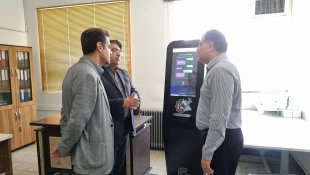 بازدید مدیرکل حوزه ریاست، روابط عمومی و هماهنگی امور مجلس و استان‌ها از روند برگزاری آزمون جذب هیأت علمی و ظرفیت‌های پژوهشی دانشکده شهید شمسی‌پور 10