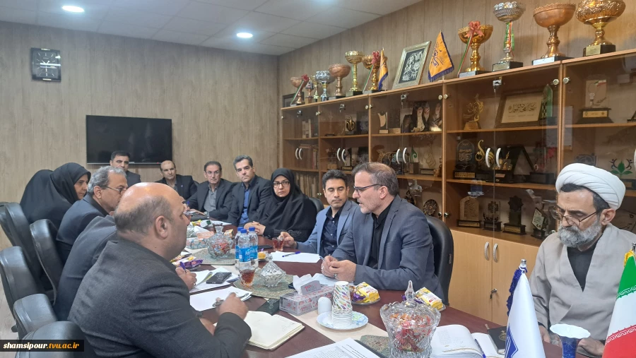 آمادگی دانشگاه ملی مهارت برای میزبانی از دلدادگان رهبر شهید؛
چهارمین جلسه ستاد هماهنگی آیین وداع و تشییع برگزار شد 4