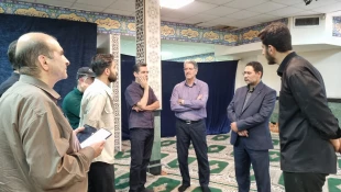 در آستانه برگزاری مراسم باشکوه وداع و تشییع پیکر مطهر رهبر معظم انقلاب،
دکتر زمانی از روند آماده‌سازی موکب و محل اسکان زائران در دانشکده شهید شمسی‌پور بازدید کرد.
 4