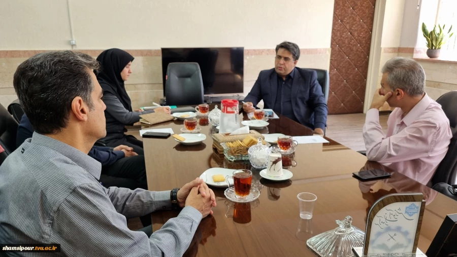 بررسی برنامه‌های پژوهشی و آموزشی در نشست شورای پژوهش دانشکده شهید شمسی‌پور 3