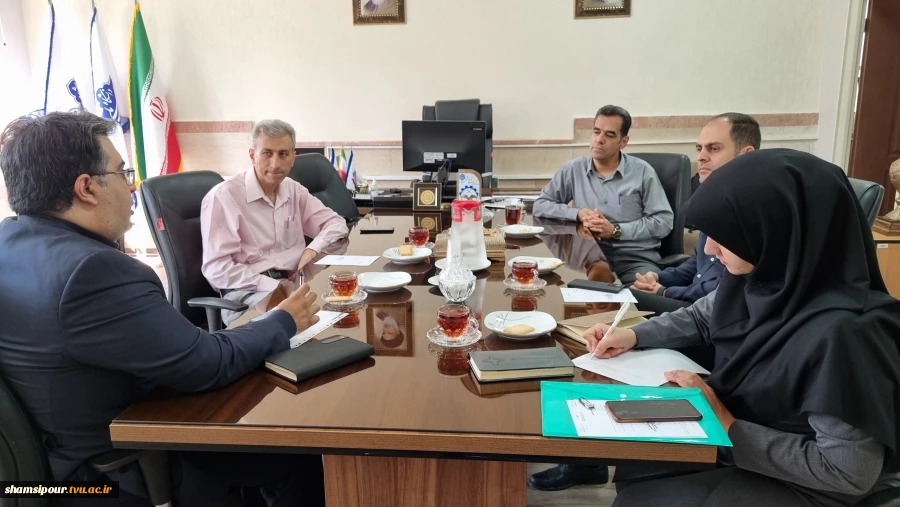 بررسی برنامه‌های پژوهشی و آموزشی در نشست شورای پژوهش دانشکده شهید شمسی‌پور 4