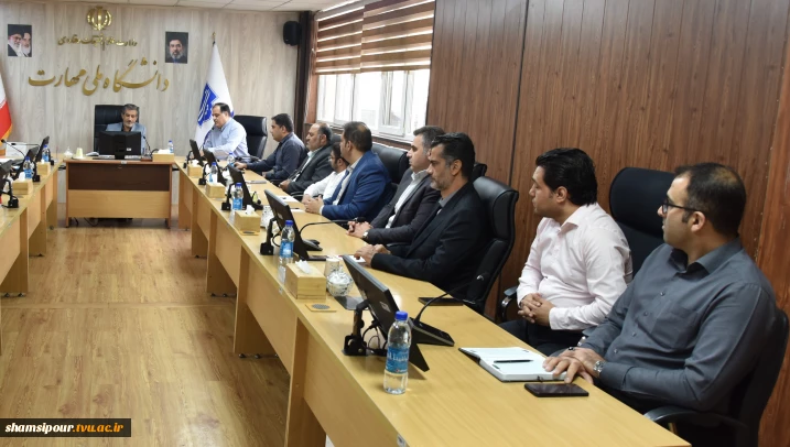 دیدار کارکنان حوزه ریاست، روابط عمومی و هماهنگی امور مجلس و استان‌ها با سرپرست دانشگاه ملی مهارت