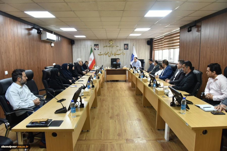 دیدار کارکنان حوزه ریاست، روابط عمومی و هماهنگی امور مجلس و استان‌ها با سرپرست دانشگاه ملی مهارت 3