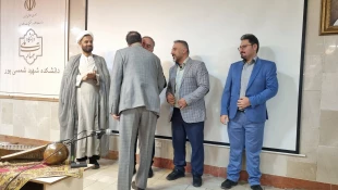 بزرگداشت حافظ شیرازی در دانشکده شهید شمسی‌پور 
از واکاوی اندیشه و غزلیات حافظ تا پیوند شعر و موسیقی ایرانی در محفل فرهنگی دانشکده  4