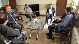 بازدید سرزده دکتر سید جلال هاشمی از دانشکده شهید شمسی‌پور؛ 
تأکید بر هم‌افزایی و ارتقای کیفیت 4