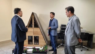بازدید سرزده دکتر سید جلال هاشمی از دانشکده شهید شمسی‌پور؛ 
تأکید بر هم‌افزایی و ارتقای کیفیت 25